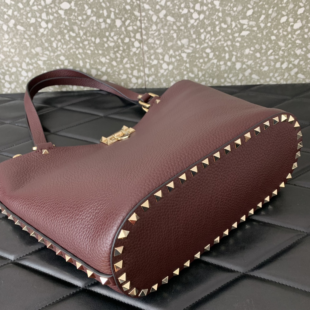 Valentino Garavani Rockstud Shoulder Bag in Burgundy Grainy Calfskin